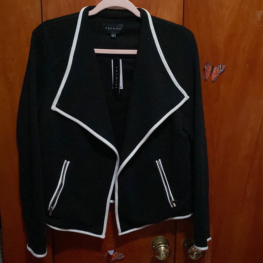 PREMISE/Black and White/Jacket/Pockets/Long sleeves